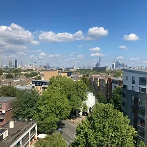 https://light-and-spacious-1-bed-flat-in-camberwell.brighton-hotels-england.com